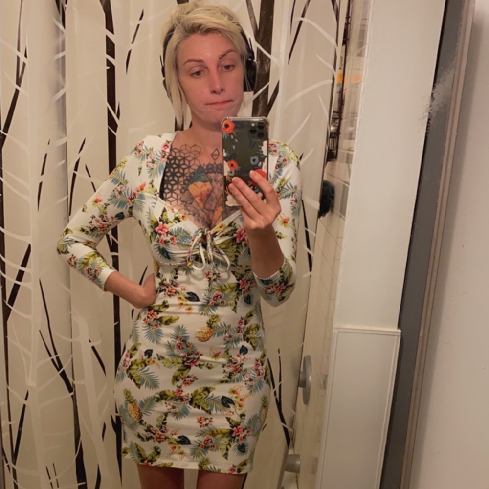 Cute White Tropical Midi Bodycon Dress